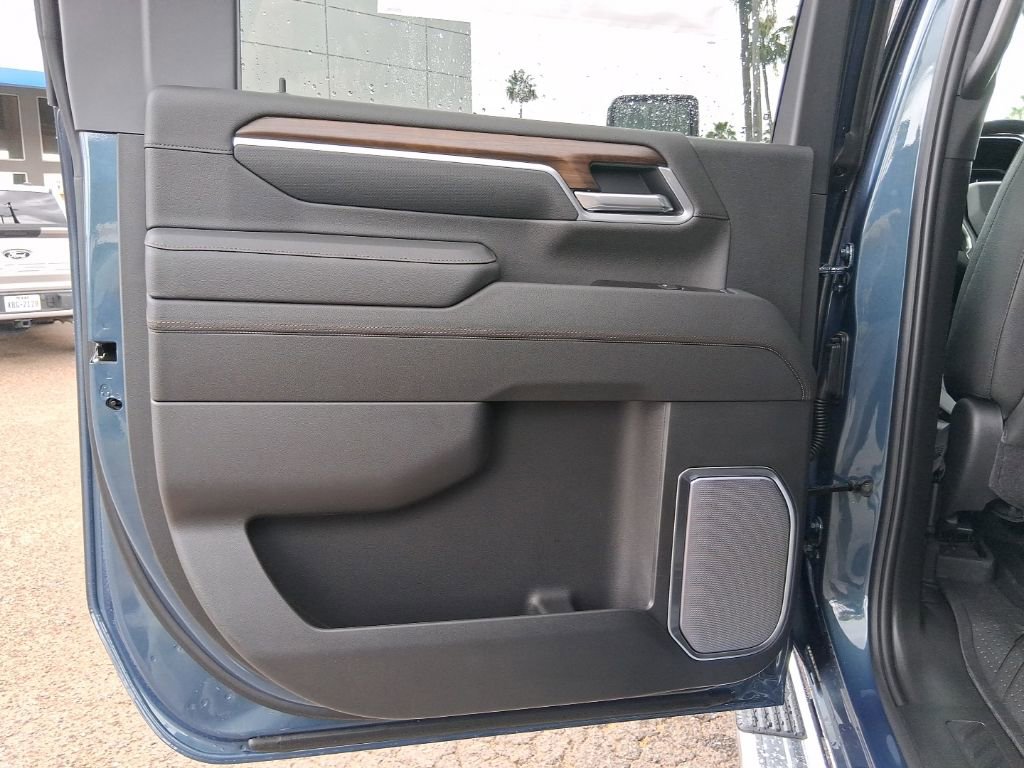 New 2026 Chevrolet Silverado 2500 High Country w/ High Country Premium Package AWD/4WD image 22