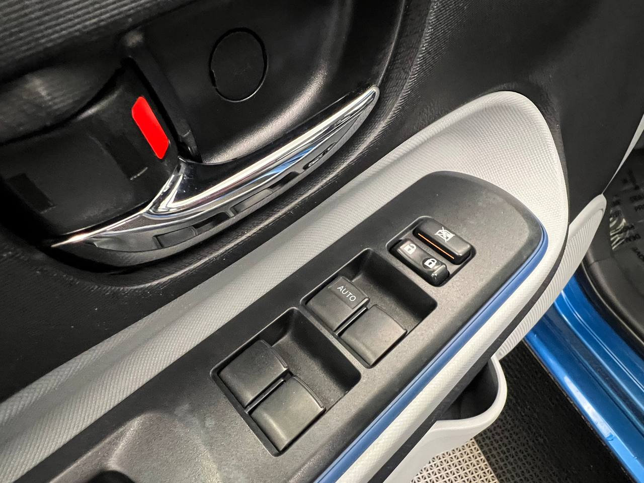 Used 2013 Toyota Prius C Three image 21