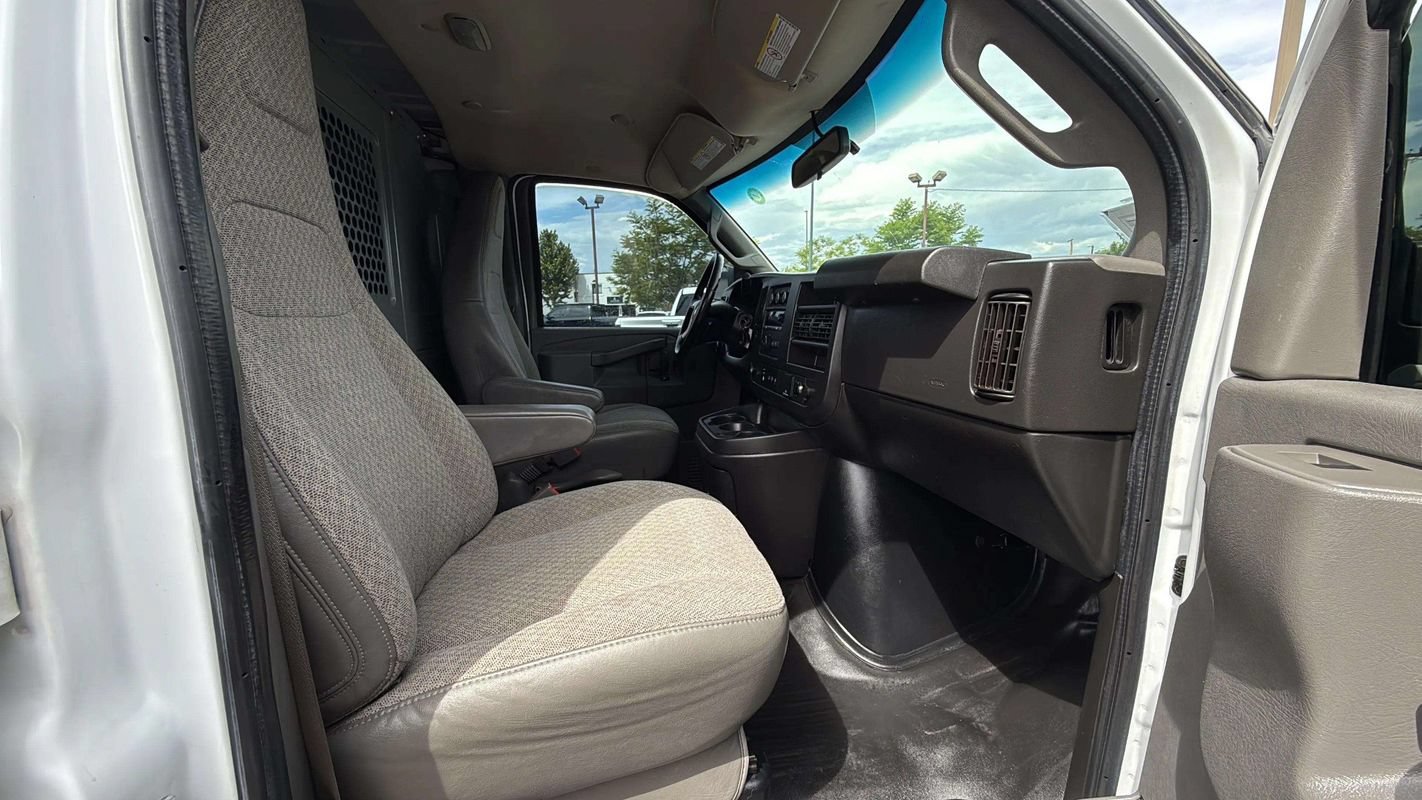 Used 2019 Chevrolet Express 2500 w/ Driver Convenience Package RWD image 10