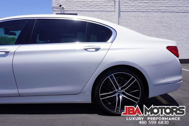 Used 2018 BMW 750i RWD image 56