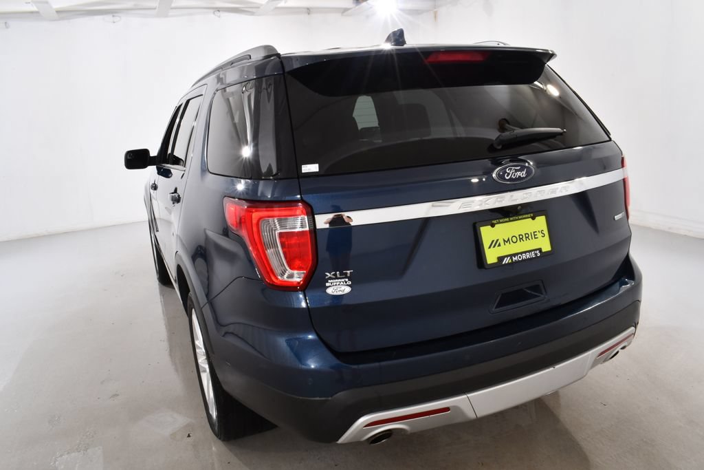 Used 2016 Ford Explorer XLT w/ Equipment Group 202A AWD/4WD image 14