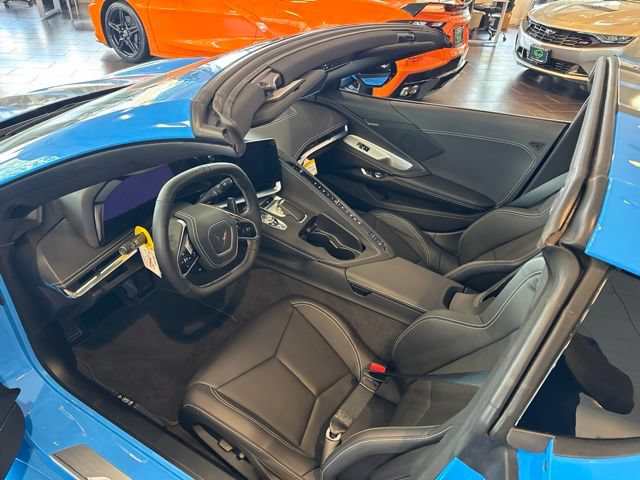 Used 2025 Chevrolet Corvette Stingray Coupe w/ 1LT RWD image 8