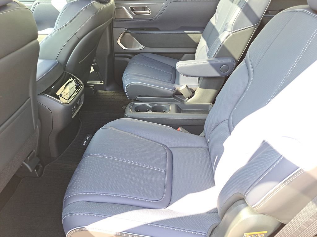 New 2026 INFINITI QX80 4WD w/ Sport Exterior Package image 16