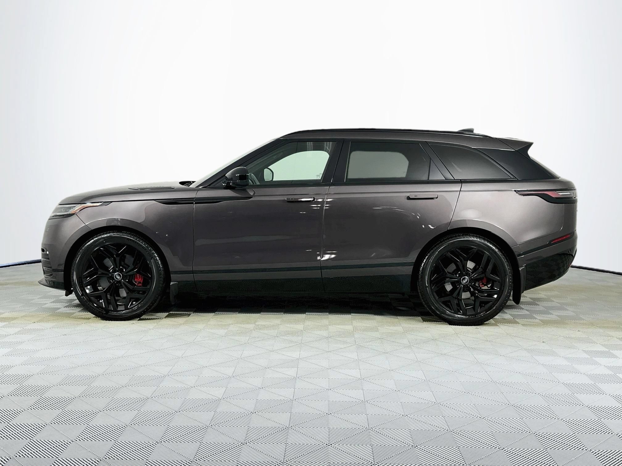Certified 2024 Land Rover Range Rover Velar Dynamic SE AWD/4WD image 8