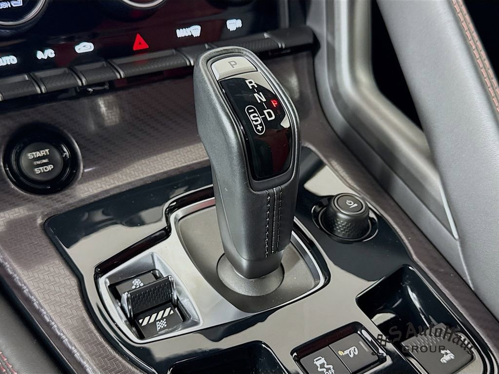 Used 2016 Jaguar F-TYPE R image 21