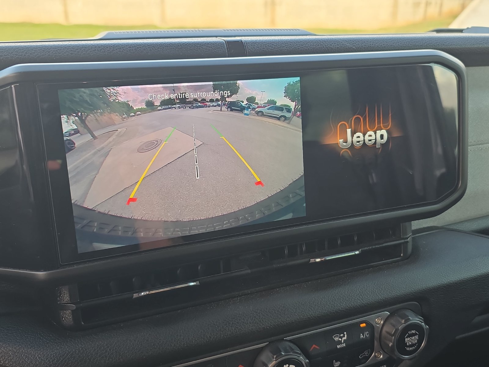 Used 2024 Jeep Wrangler Sport AWD/4WD image 18