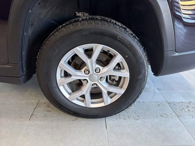 Used 2022 Jeep Grand Cherokee L Limited w/ Luxury Tech Group II image 15