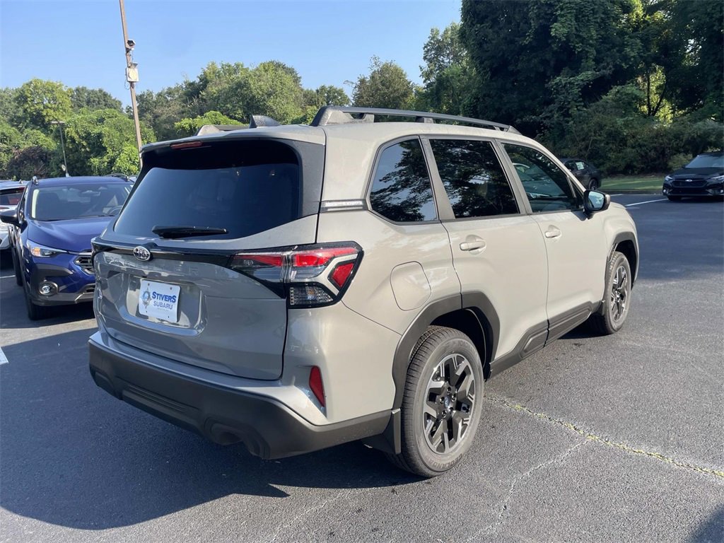 New 2025 Subaru Forester Premium image 3
