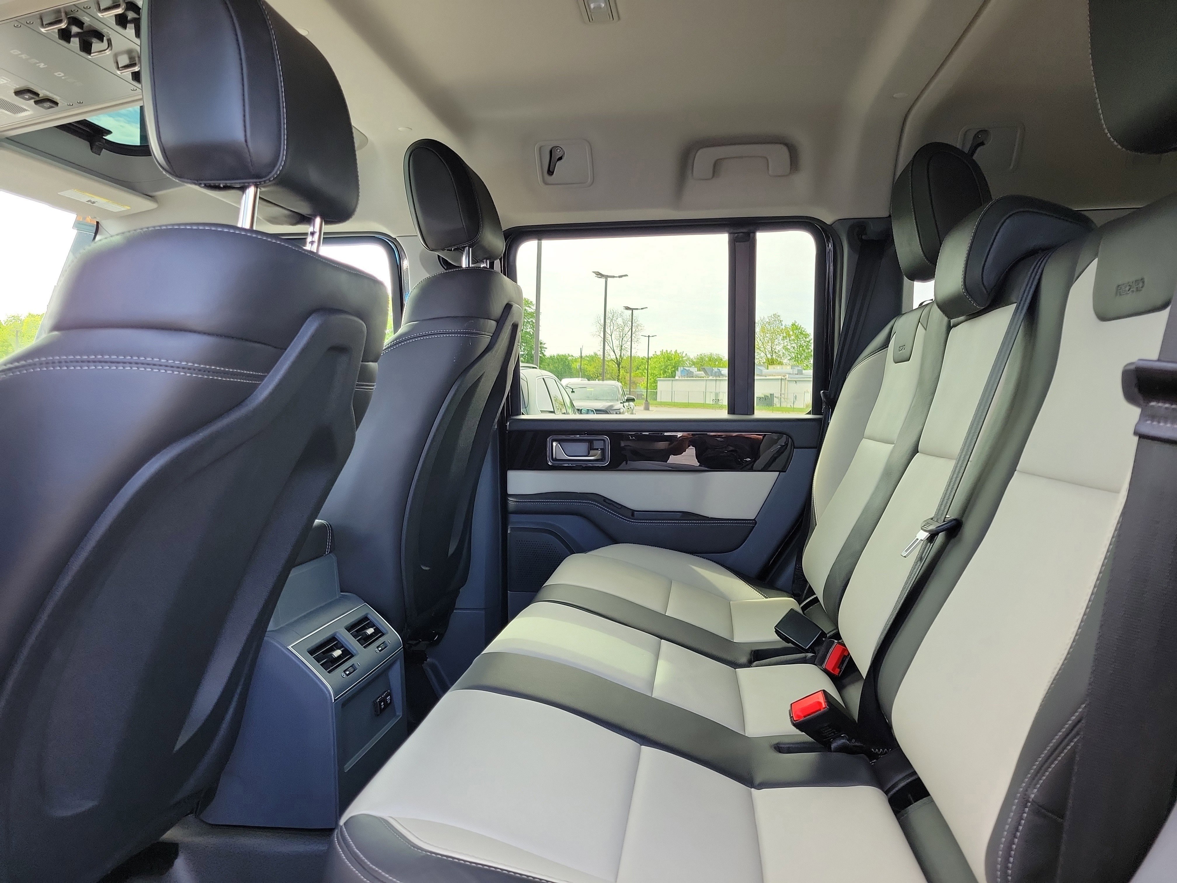 Used 2024 INEOS Grenadier AWD/4WD image 11