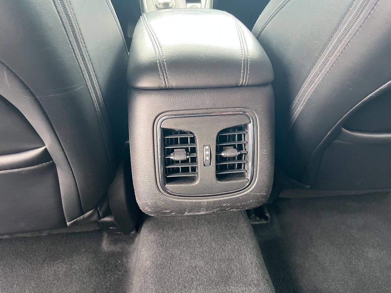 Used 2015 Chrysler 200 S w/ Comfort Group image 17