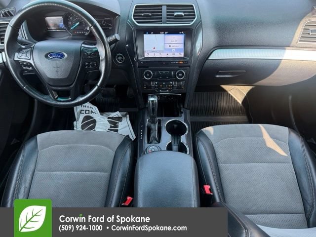 Used 2017 Ford Explorer XLT w/ Equipment Group 202A AWD/4WD image 13