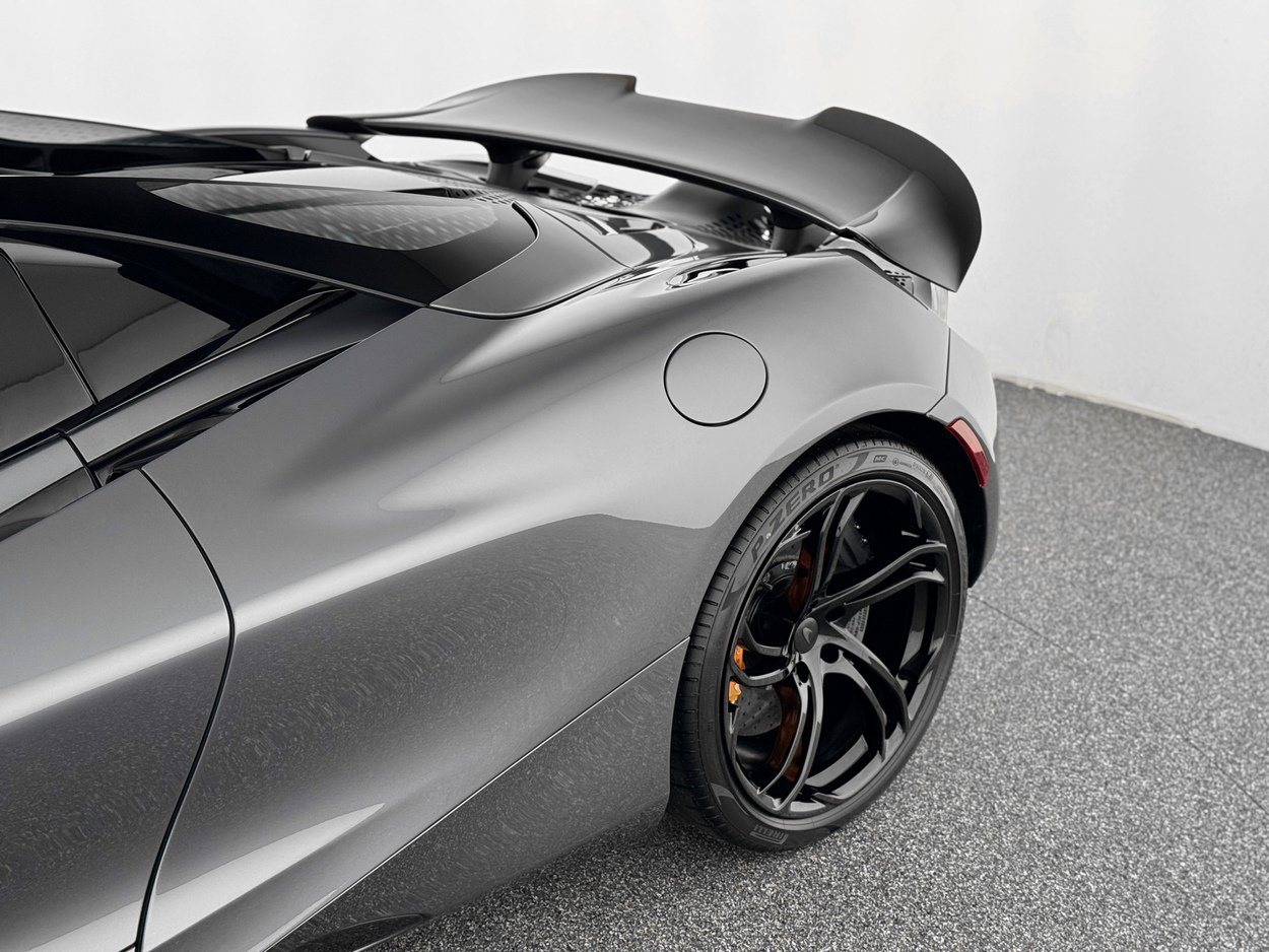 New 2026 McLaren 750S Spider RWD image 40