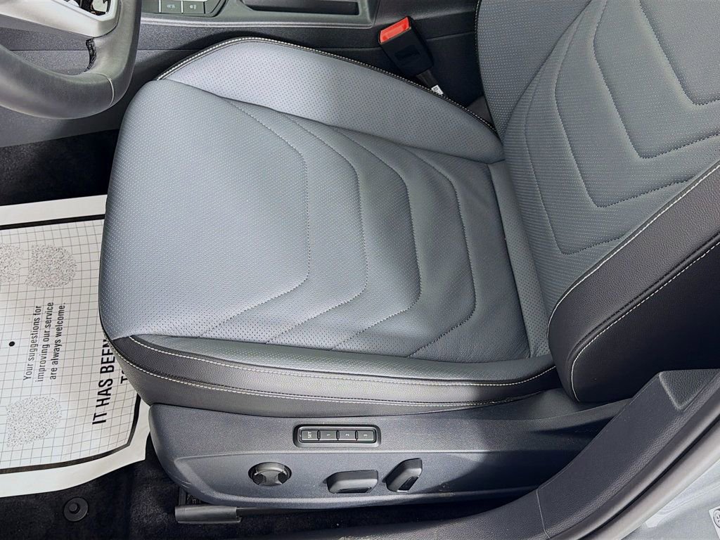 Used 2025 Volkswagen Jetta SEL image 20