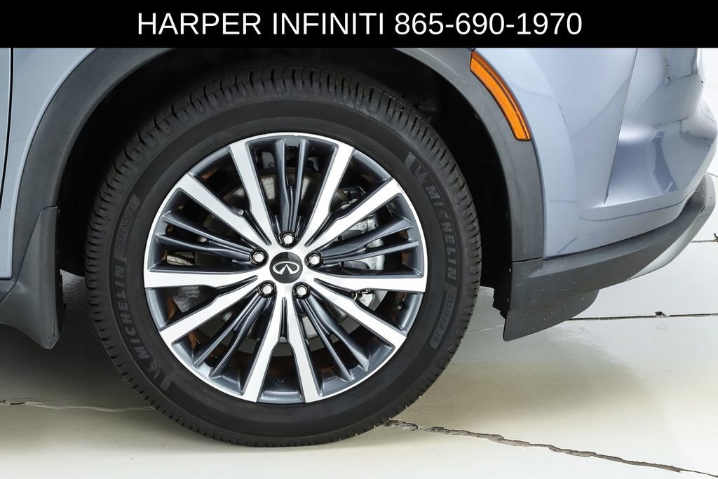 Used 2023 INFINITI QX60 Sensory w/ Vision Package AWD/4WD image 15