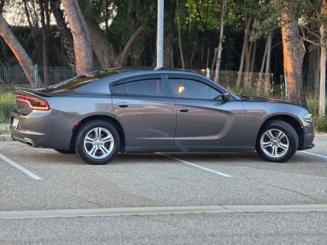 Used 2017 Dodge Charger SE RWD image 7