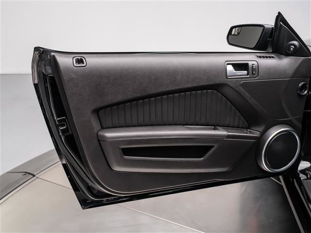 Used 2013 Ford Mustang Shelby GT500 RWD image 26