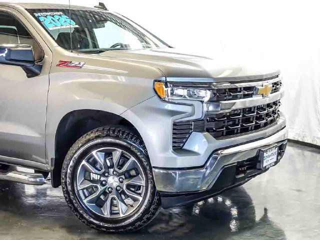 Certified 2026 Chevrolet Silverado 1500 LT AWD/4WD image 3