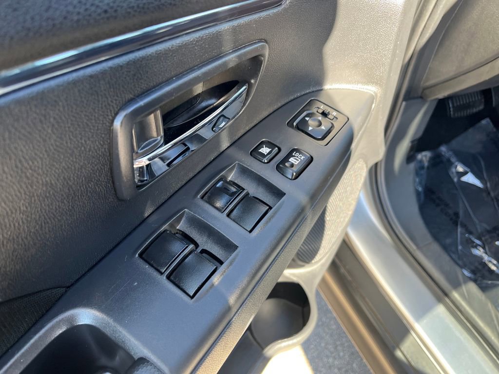 Used 2025 Mitsubishi Outlander Sport SE image 14
