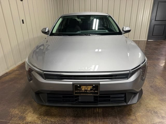 Used 2025 Kia K4 FWD image 2
