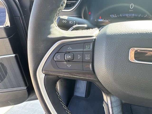 Used 2025 Jeep Grand Cherokee L Limited w/ Black Appearance Package image 26