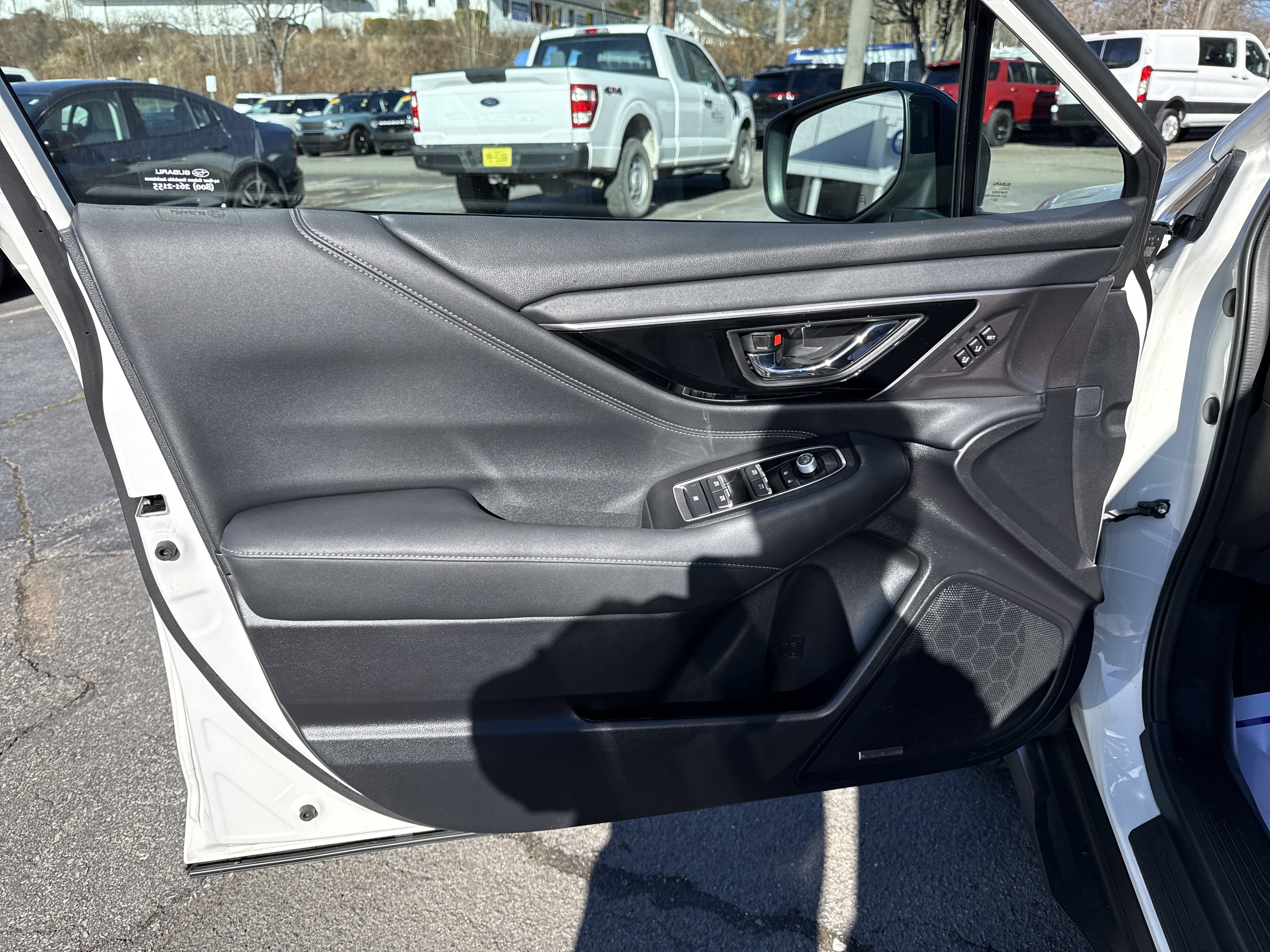 Used 2023 Subaru Outback Limited image 12