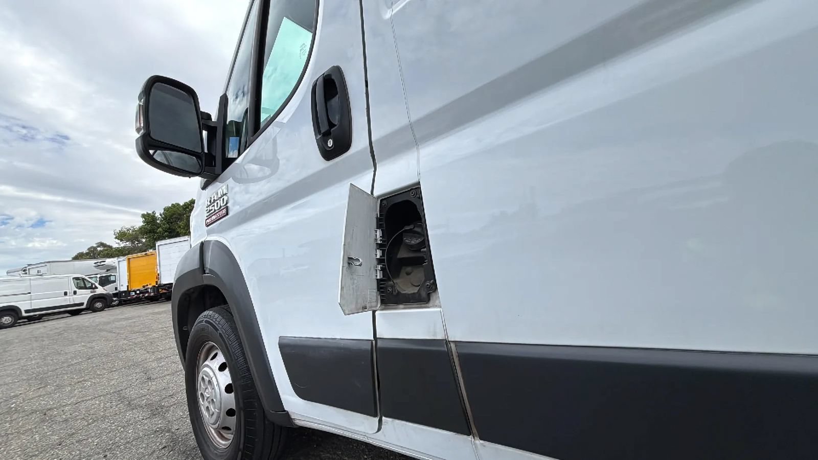 Used 2015 RAM ProMaster 2500 w/ Interior Convenience Group FWD image 65