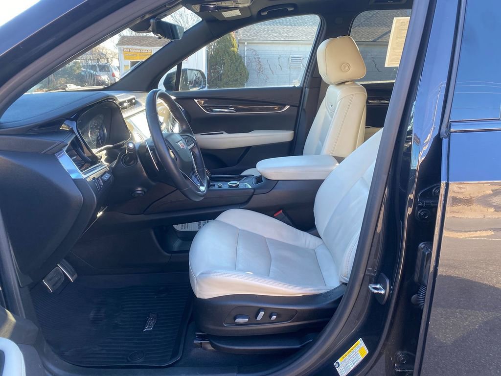 Used 2020 Cadillac XT6 Sport image 12