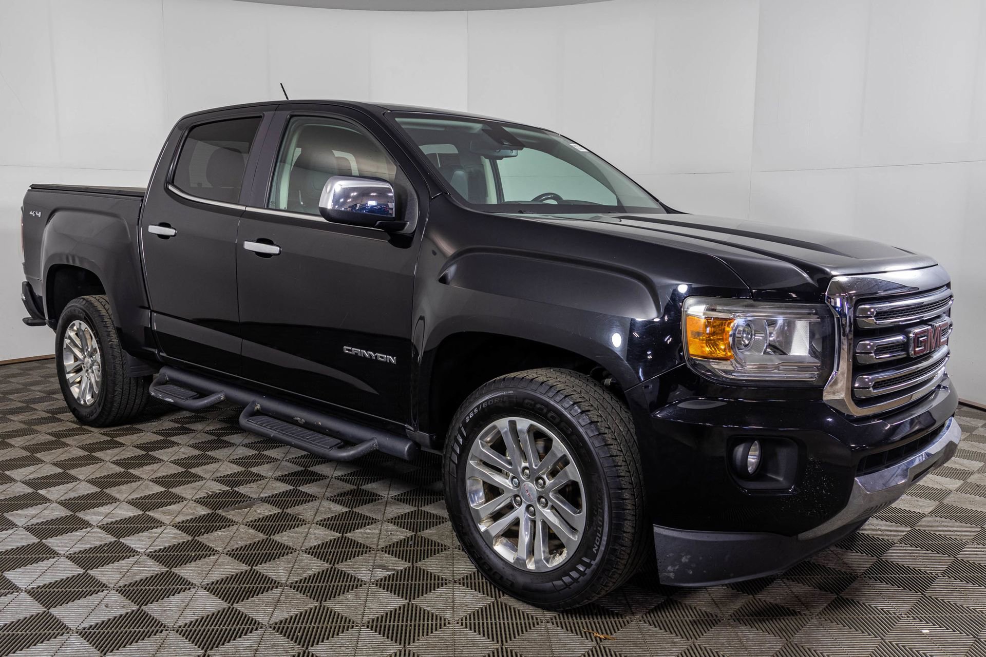 Used 2016 GMC Canyon SLT w/ Driver Alert Package image 13