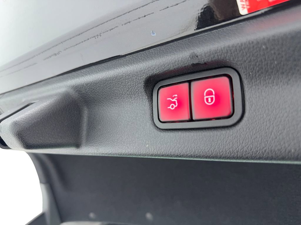 Used 2023 Mercedes-Benz EQE 500 4MATIC Sedan image 55
