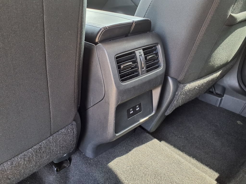Used 2024 Nissan Rogue SV FWD image 26