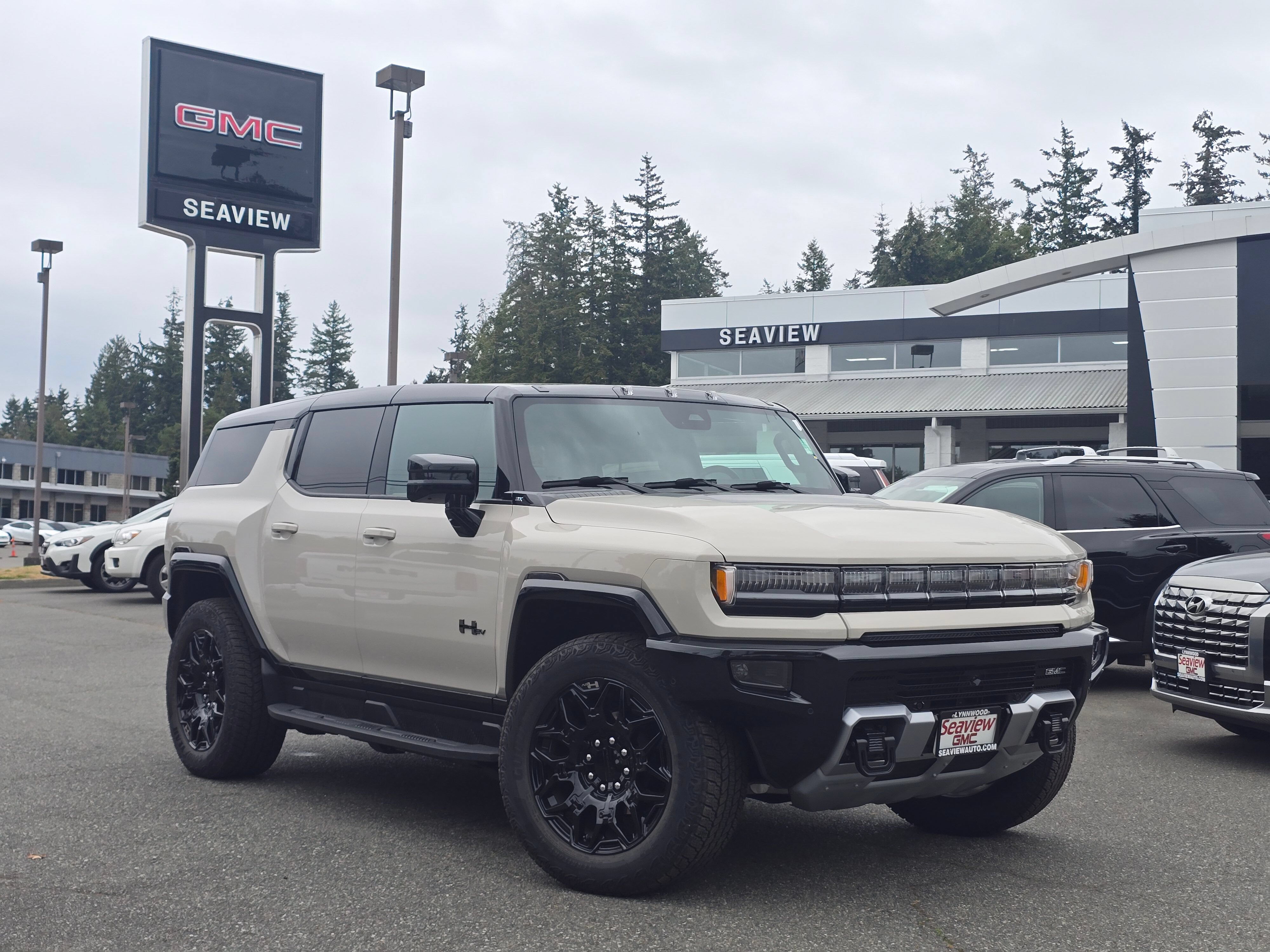 New 2026 GMC Hummer EV SUV w/ LPO, Dark Essentials Package AWD/4WD image 1