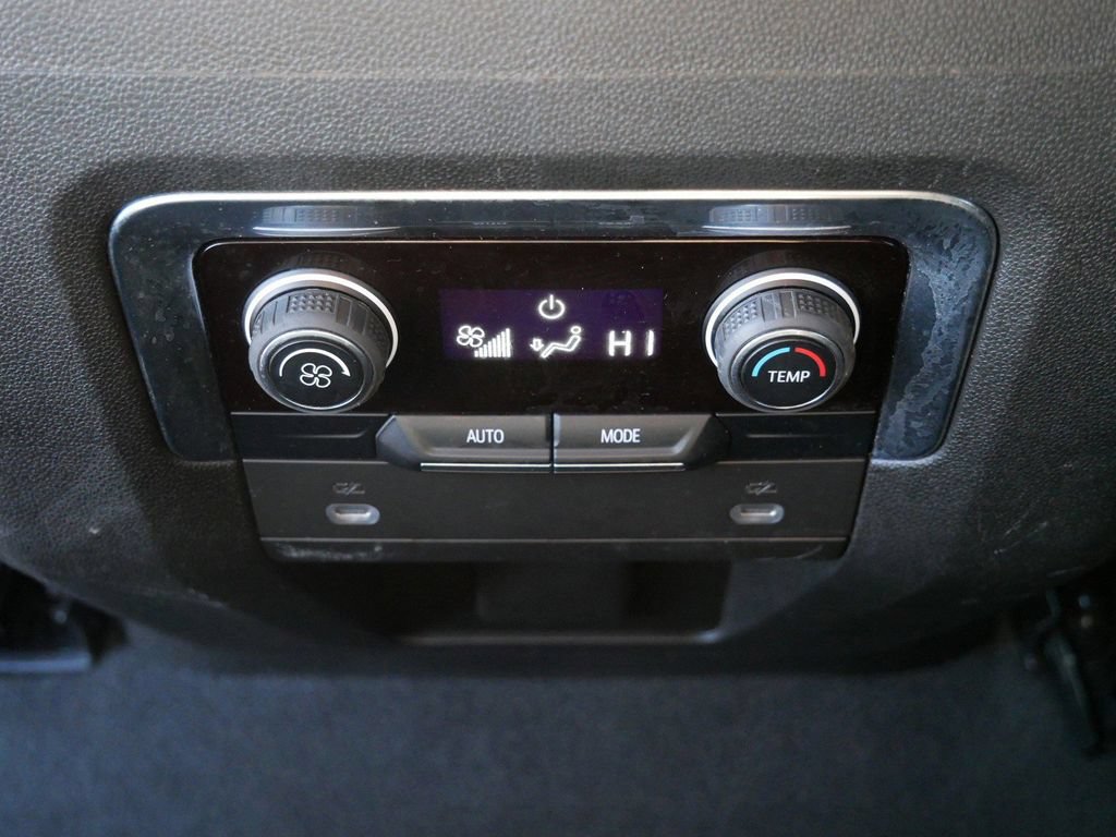 Used 2022 Chevrolet Tahoe Z71 AWD/4WD image 13