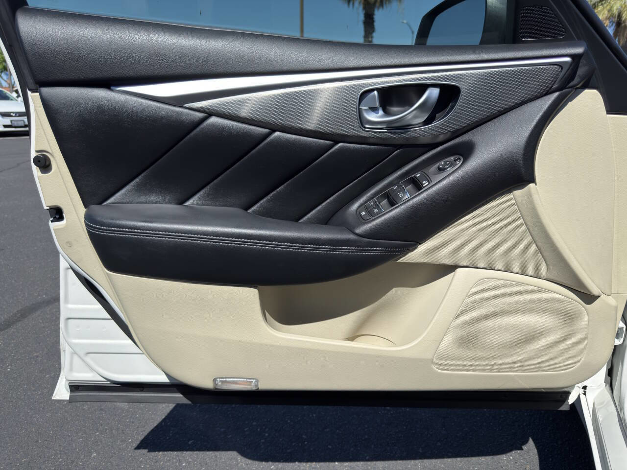Used 2014 INFINITI Q50 Premium w/ Navigation Package RWD image 10