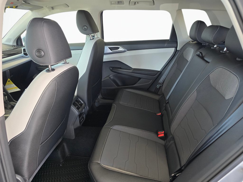 New 2026 Volkswagen Taos SE AWD/4WD image 36