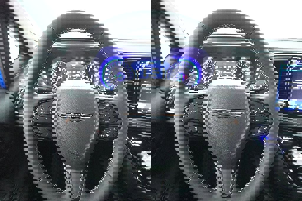 New 2026 Chrysler Pacifica Select w/ S Appearance Package image 15