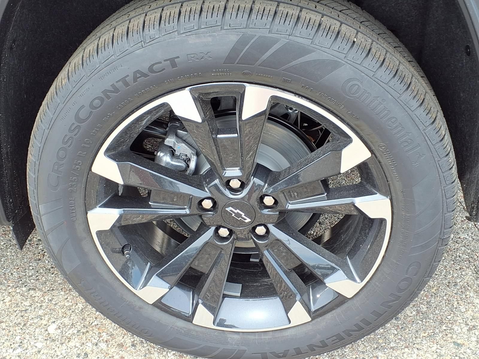 New 2027 Chevrolet Equinox RS w/ Safety and Technology Package AWD/4WD image 7