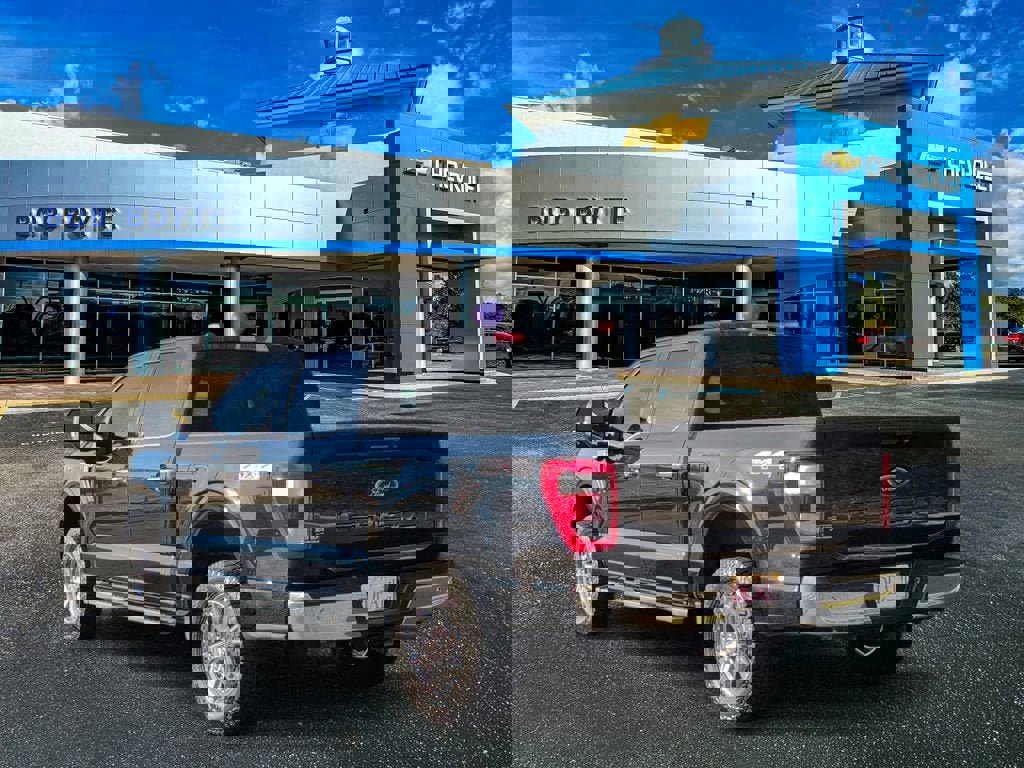 Used 2023 Ford F150 Lariat image 6