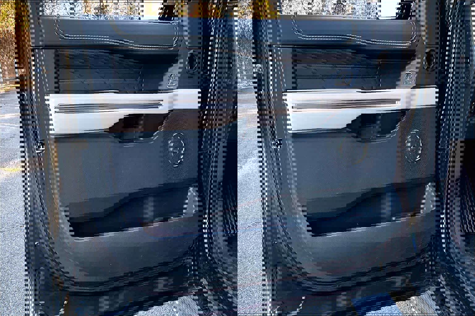 Certified 2023 Ford Expedition Platinum image 21