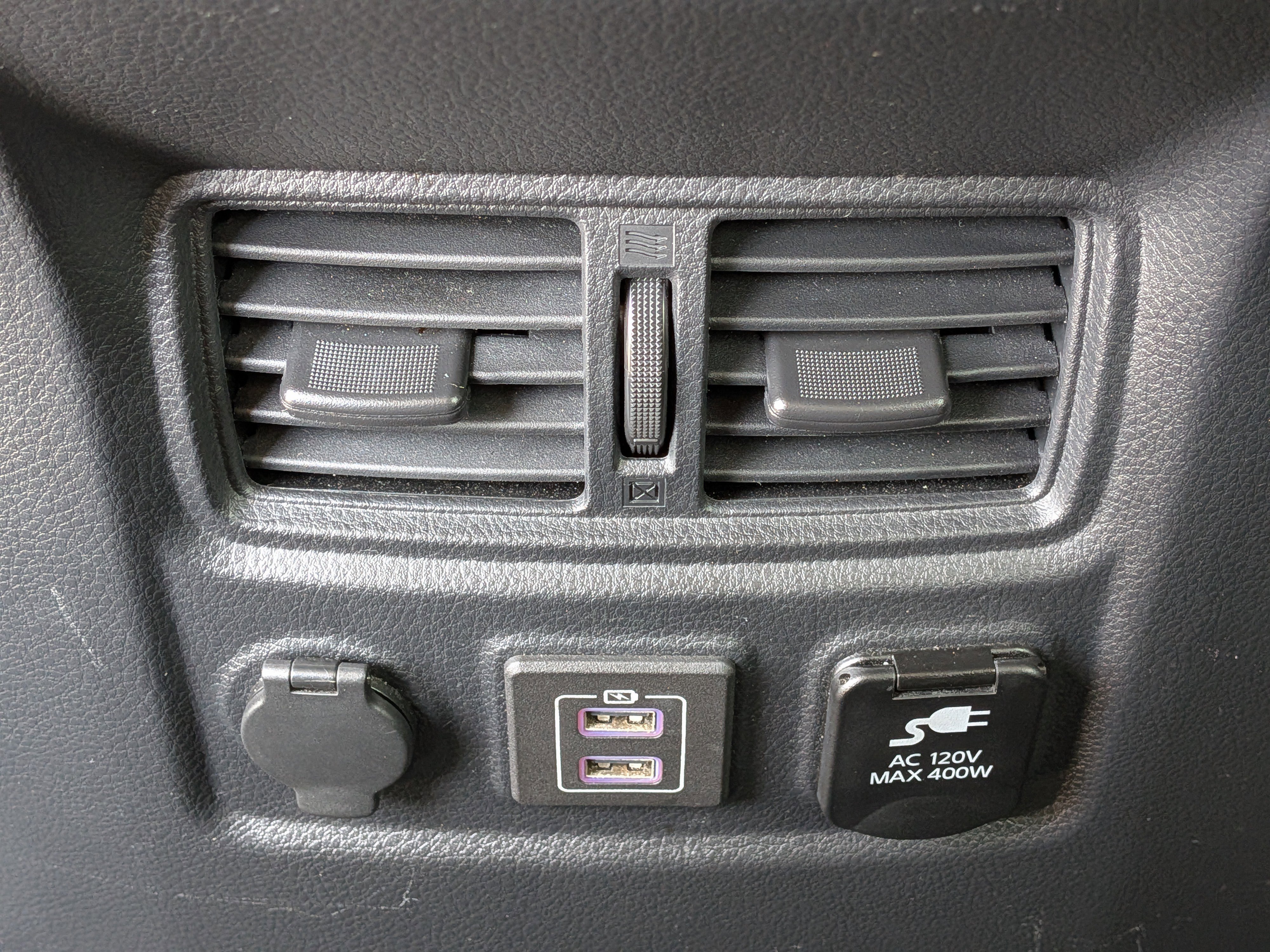 Used 2021 Nissan Titan SV w/ SV Convenience Package image 15