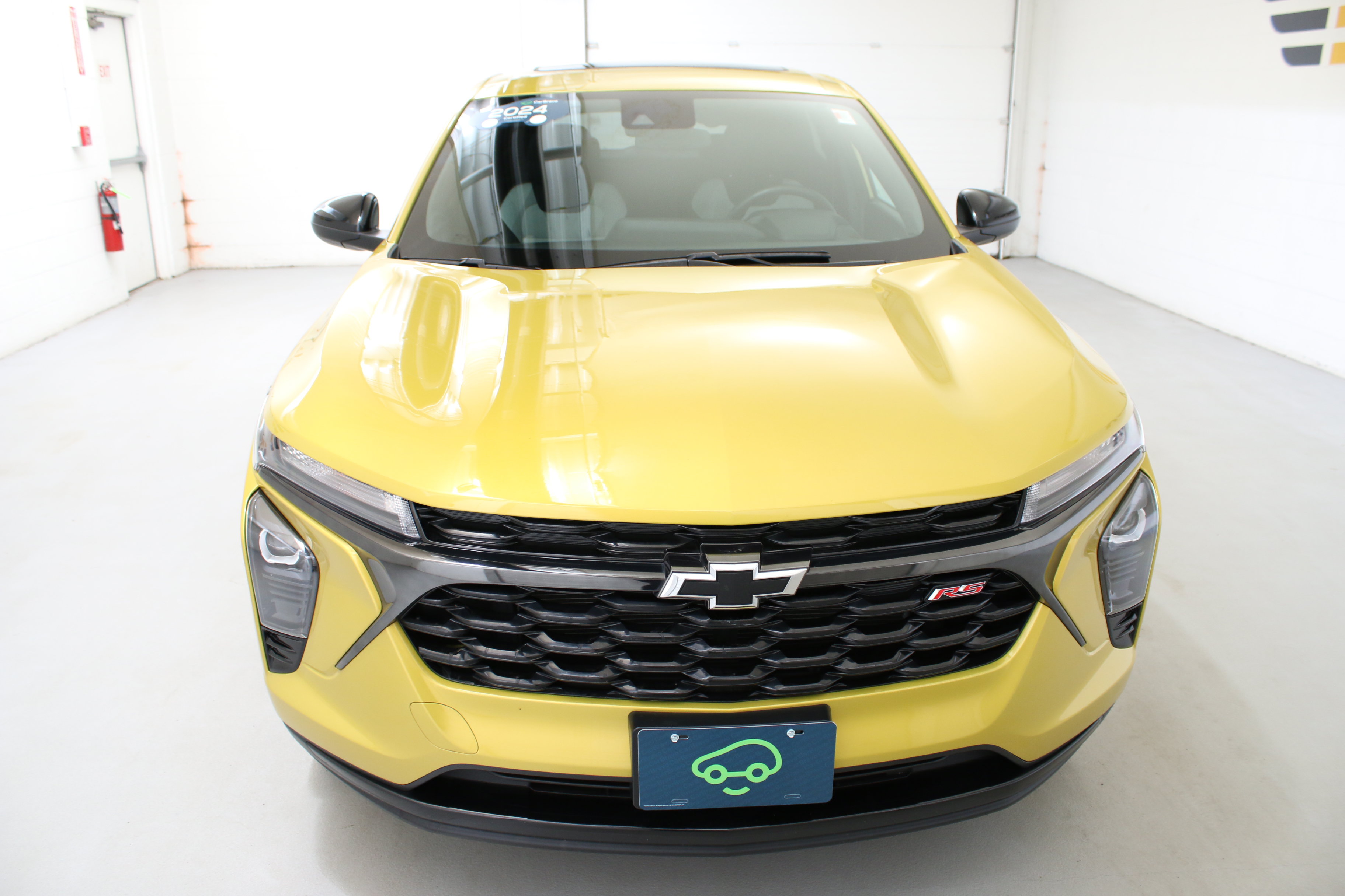 Certified 2024 Chevrolet Trax RS w/ Sunroof Package FWD image 3