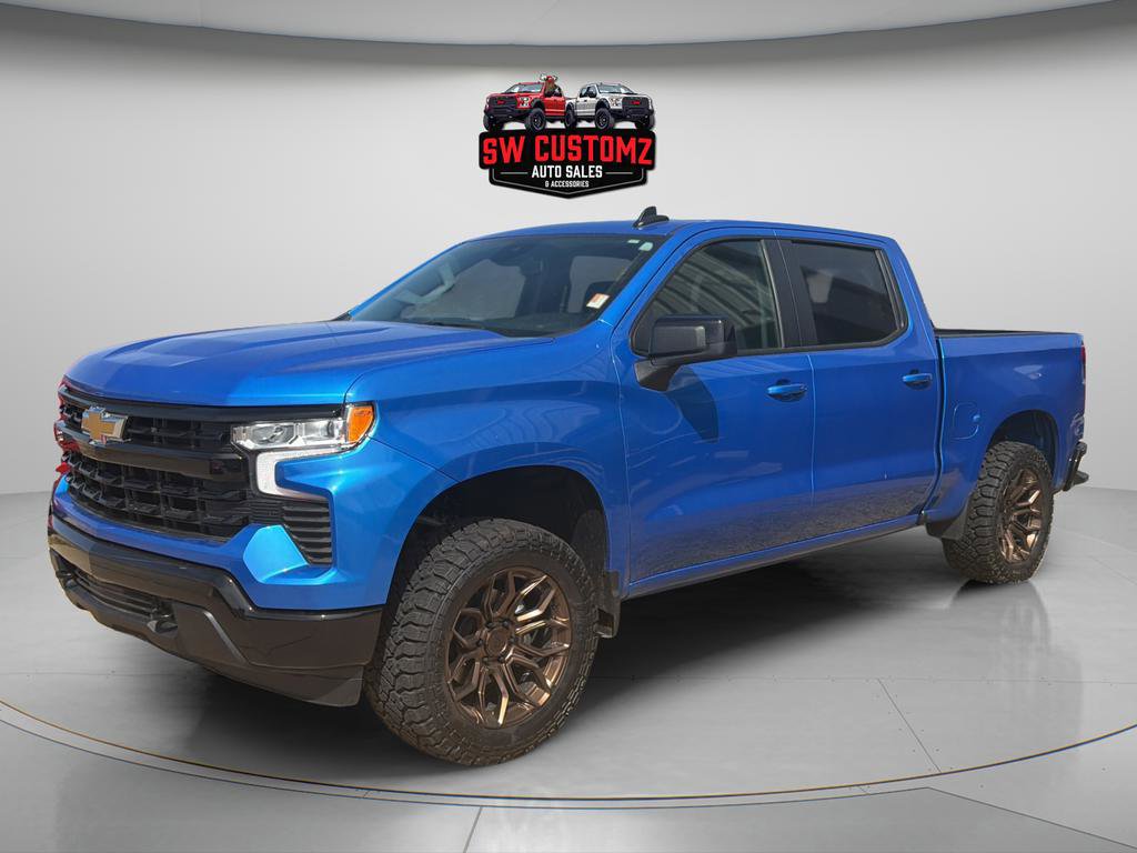Used 2025 Chevrolet Silverado 1500 LT AWD/4WD image 3