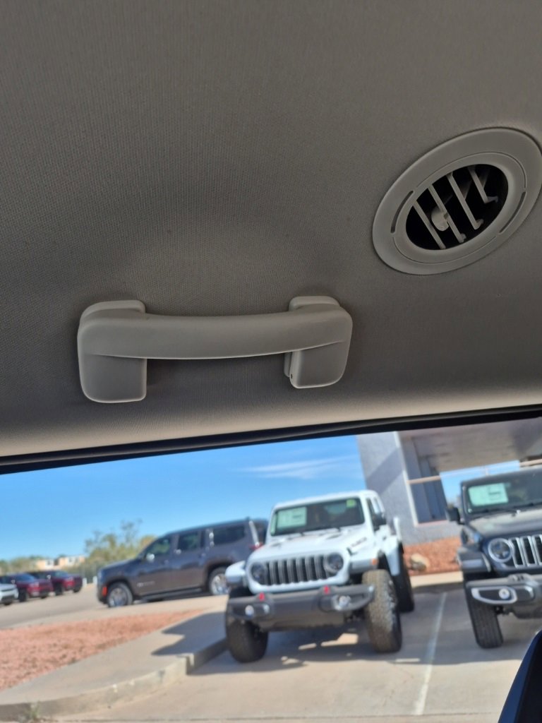 Used 2020 Dodge Grand Caravan SE w/ UConnect Hands-Free Group image 55