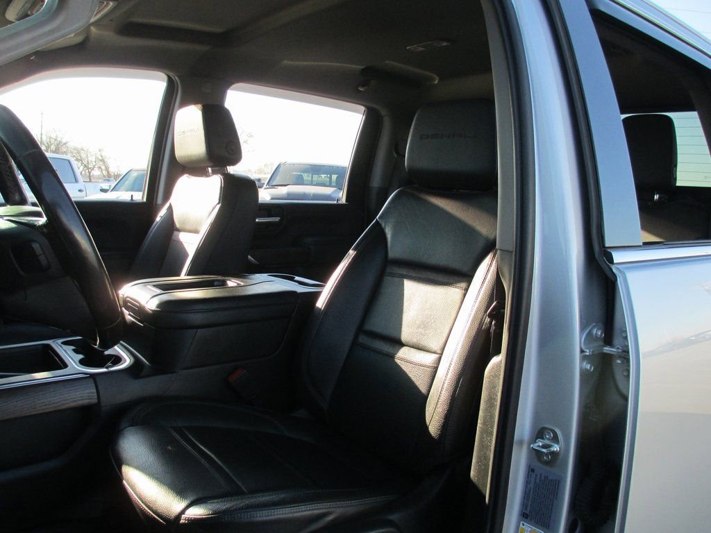 Used 2022 GMC Sierra 3500 Denali image 20