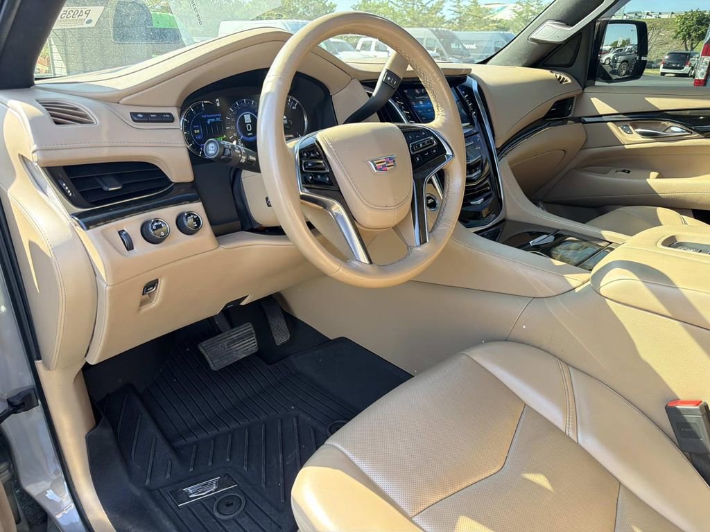 Used 2019 Cadillac Escalade ESV Platinum AWD/4WD image 27