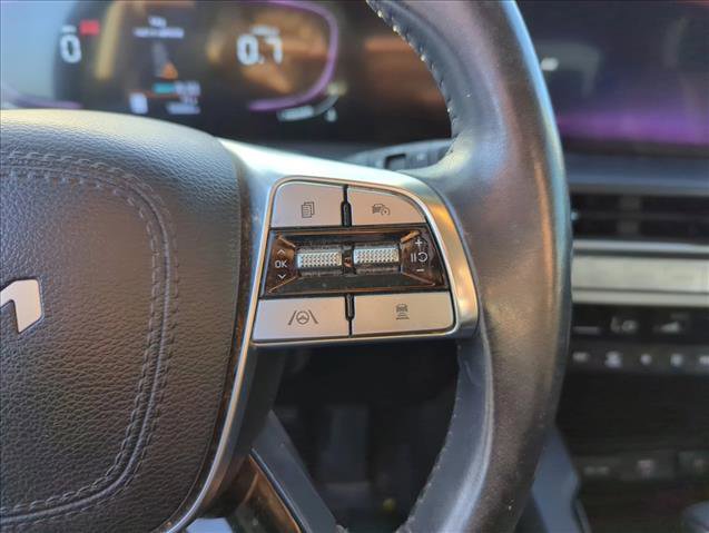 Used 2023 Kia Telluride LX image 16