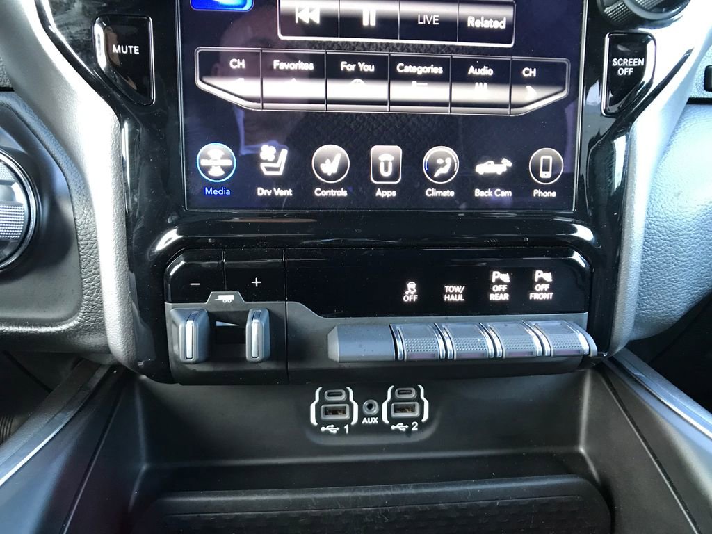 Used 2021 RAM 1500 Laramie w/ Sport Appearance Package AWD/4WD image 22