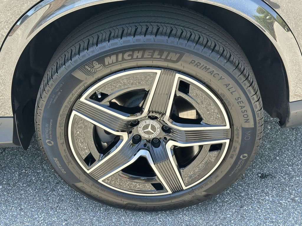 Certified 2025 Mercedes-Benz GLC 300 4MATIC image 22