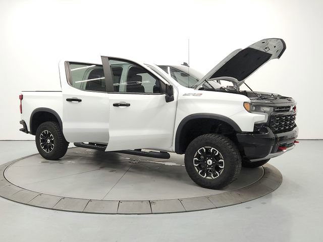 Used 2023 Chevrolet Silverado 1500 ZR2 w/ Technology Package AWD/4WD image 9