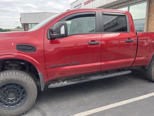 Used 2018 Nissan Titan PRO-4X w/ Pro-4x Convenience Package AWD/4WD image 2