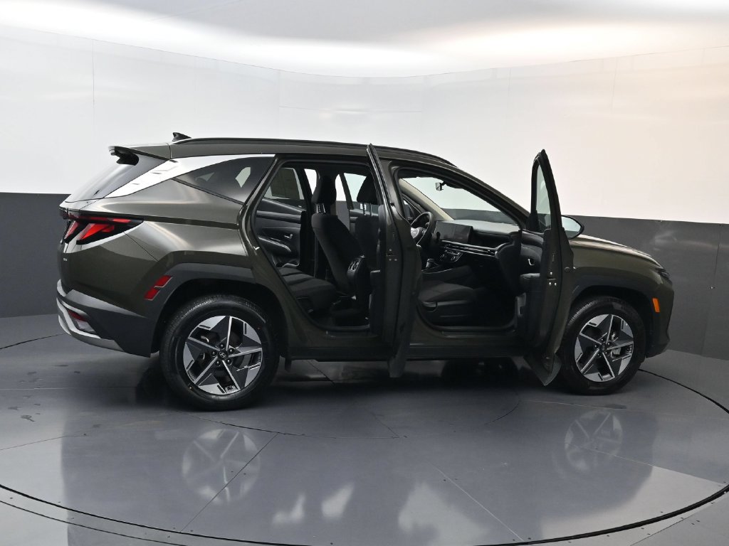 Used 2025 Hyundai Tucson SEL AWD/4WD image 29